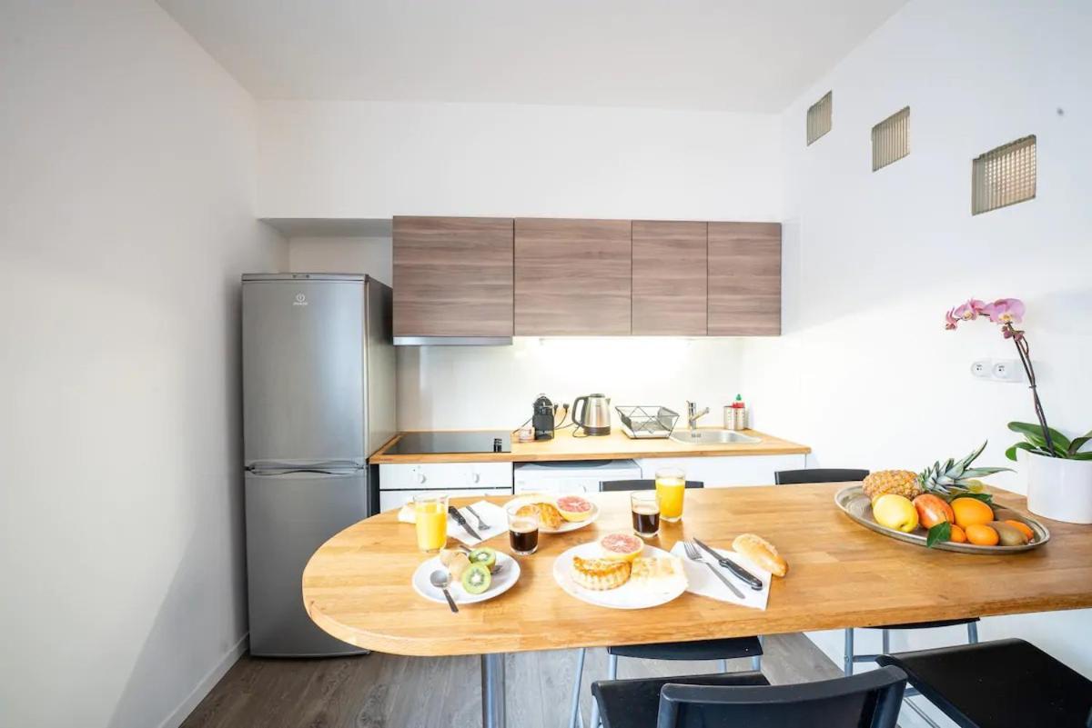 Appartement Centre Village, Clim Et Parking Gratuit Aigues-Mortes Exterior foto